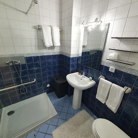 Santoporto Clérigos *